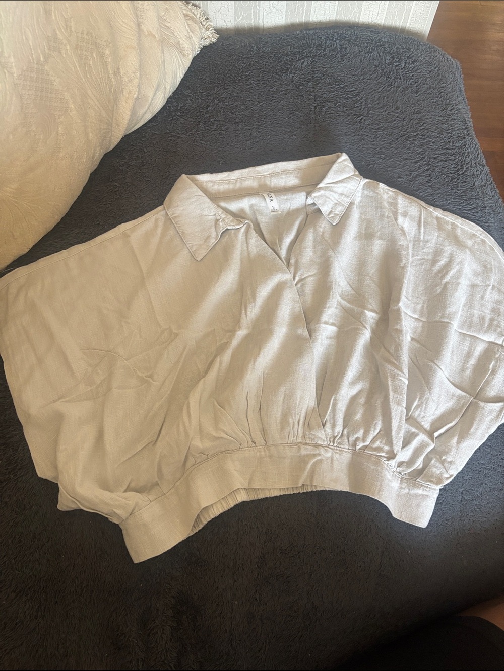NWT Zenana Light Beige Collared Cropped Blouse